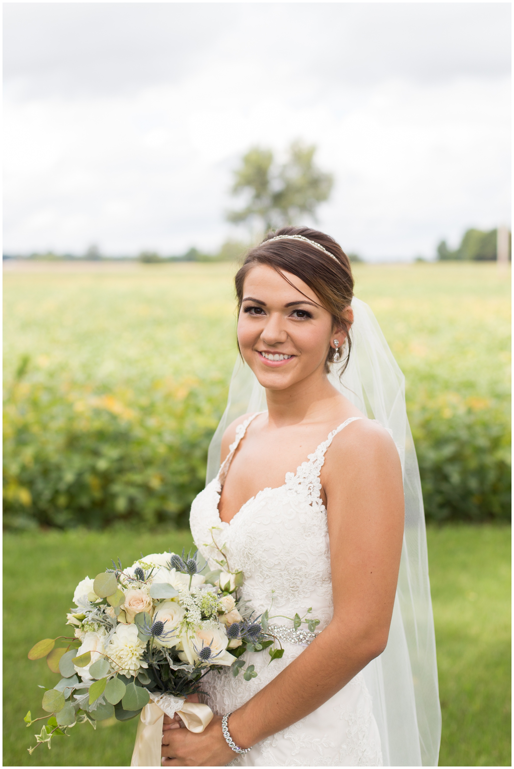 bridal portraits at the Lodge at River Valley Farm in Yorktown Indiana