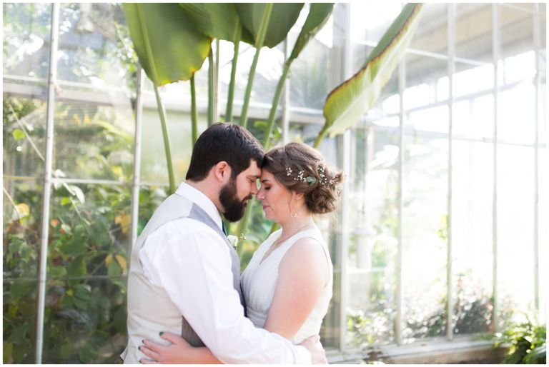bride and groom wedding photos at Garfield Park Conservatory in Indianapolis