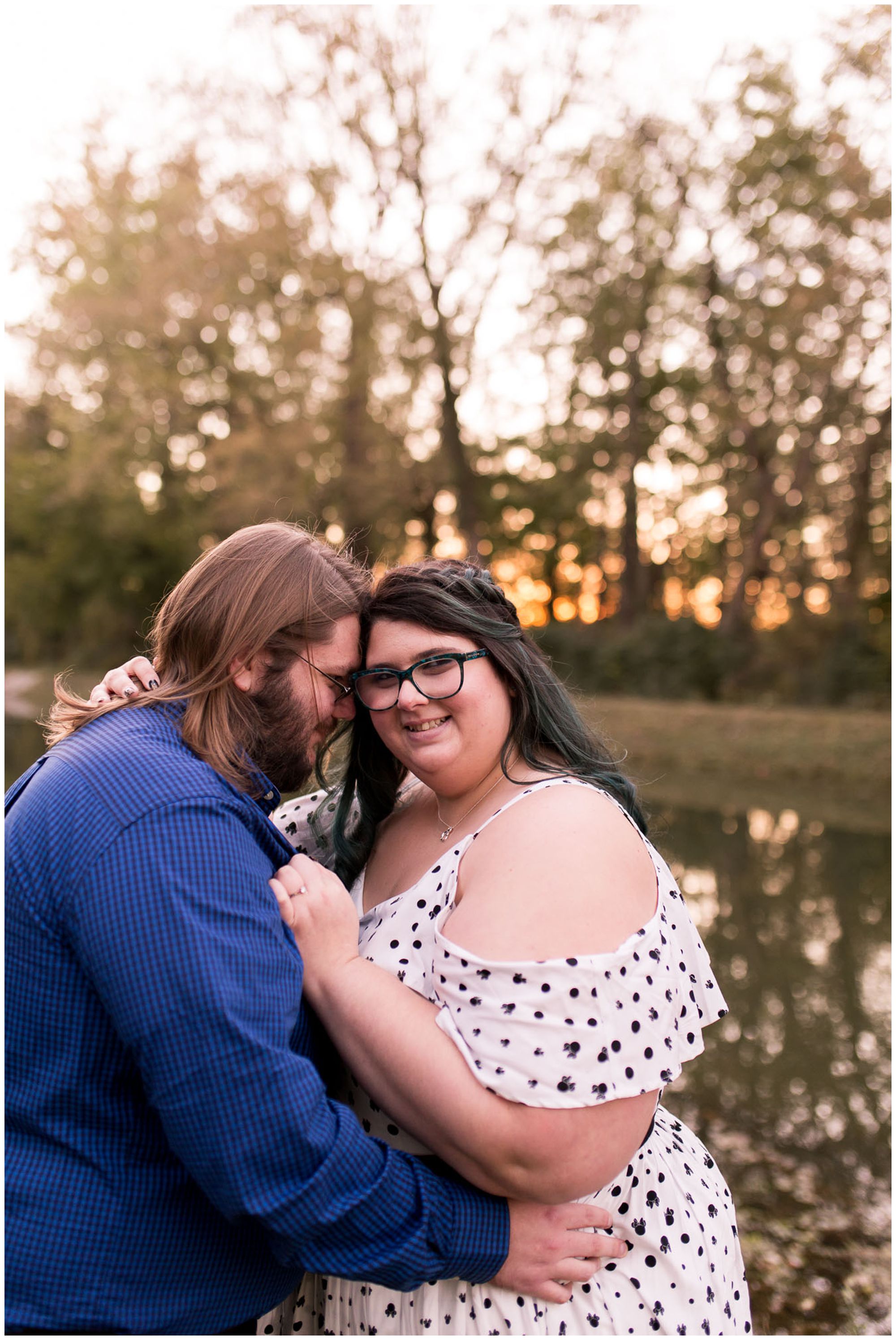 husband and wife Indianapolis anniversary session at Holcomb Gardens