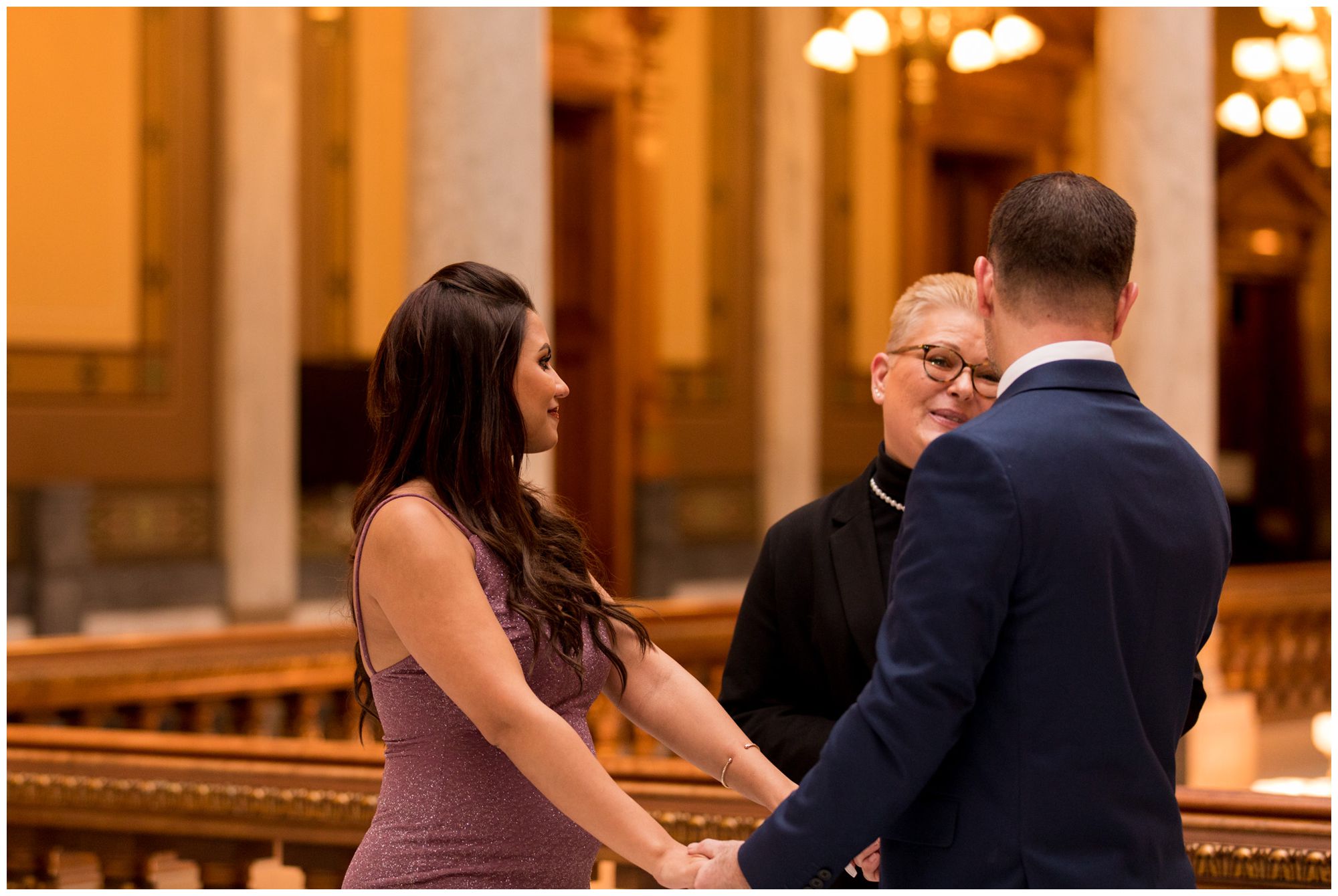 Indianapolis elopement ceremony at the Indiana Statehouse