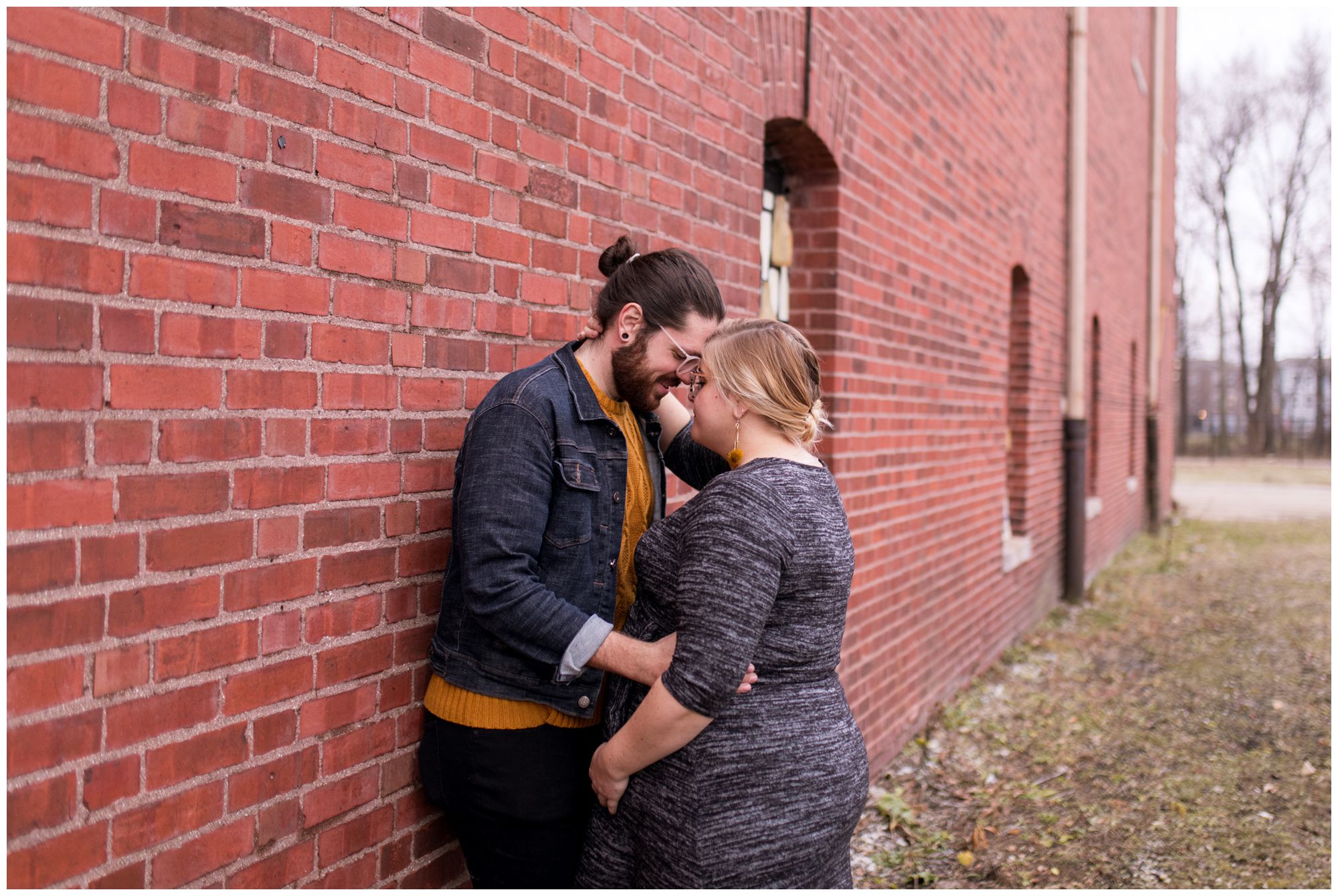 Indianapolis maternity session at Tinker House