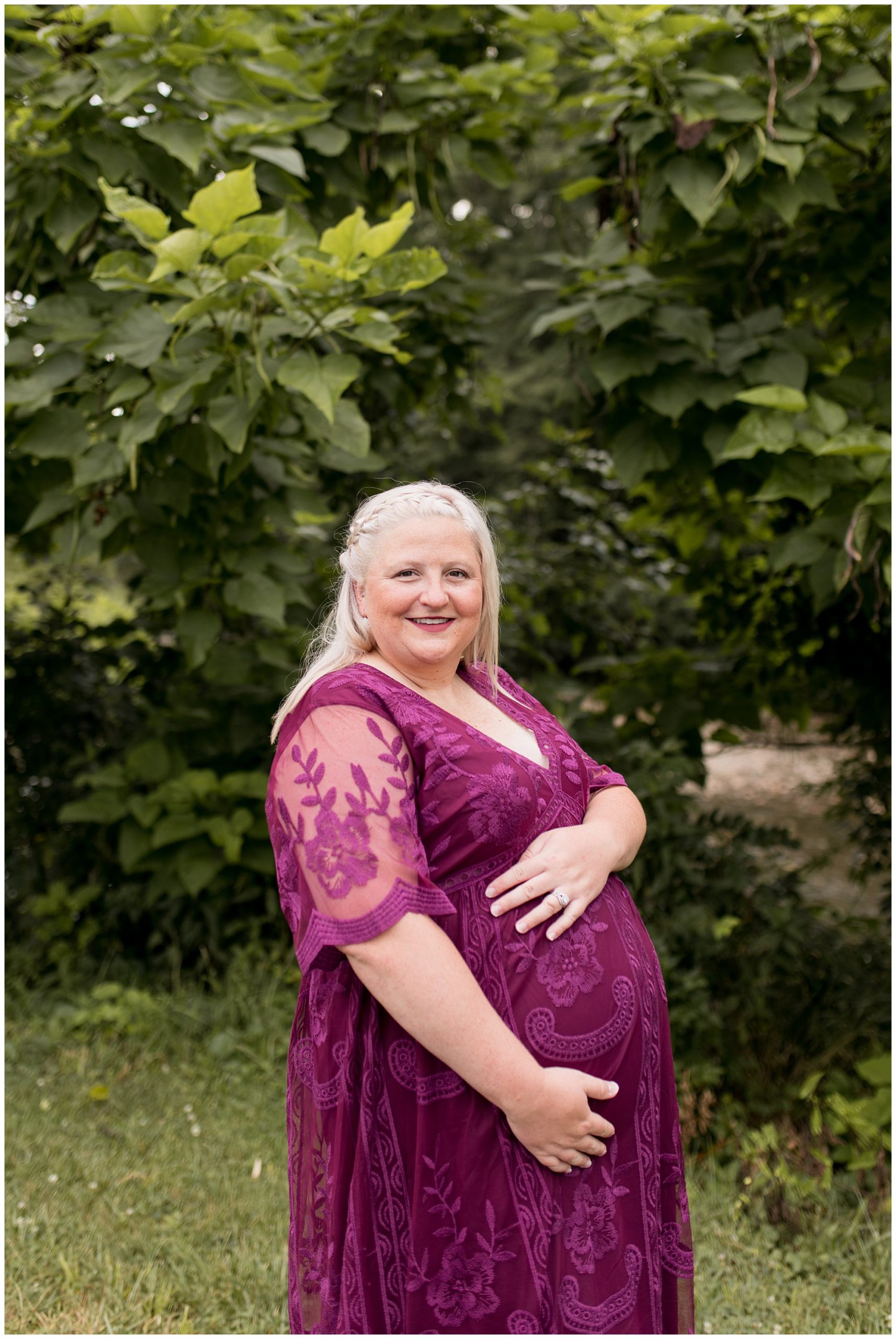 Muncie Indiana maternity session at Morrow's Meadow Park